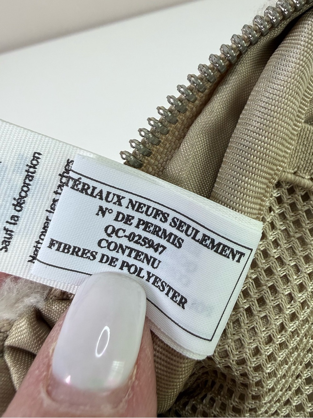 Lululemon | Fleece Everywhere Belt Bag Sherpa Crossbody Waist Bag | Beige | O/S - Picture 12 of 16